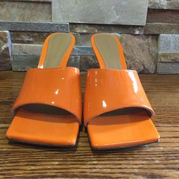 BOTTEGA VENETA Polished leather Slides - Picture 1 of 10